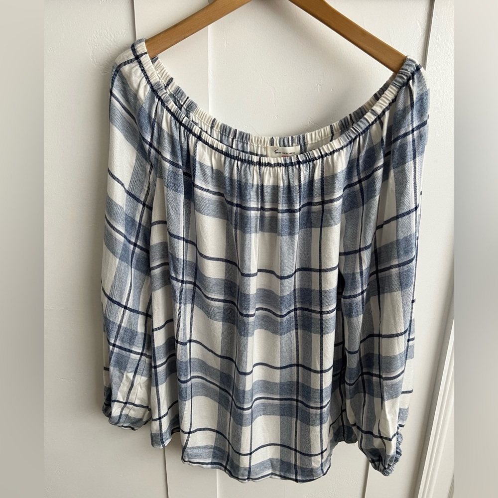 Vince Camuto Top Size M